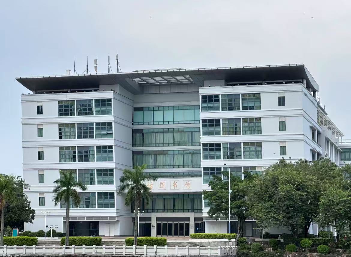 学校照片2